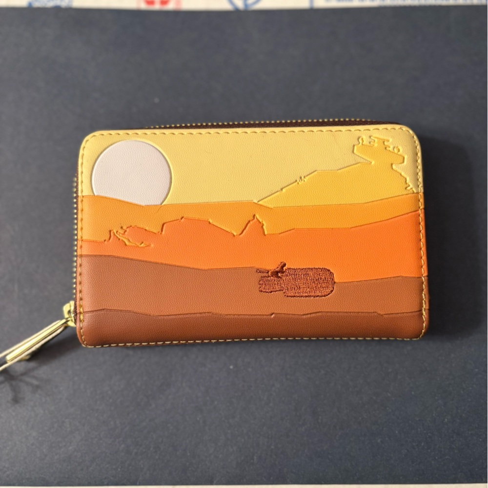Star Wars Loungefly Hard Tag Wallet NWT